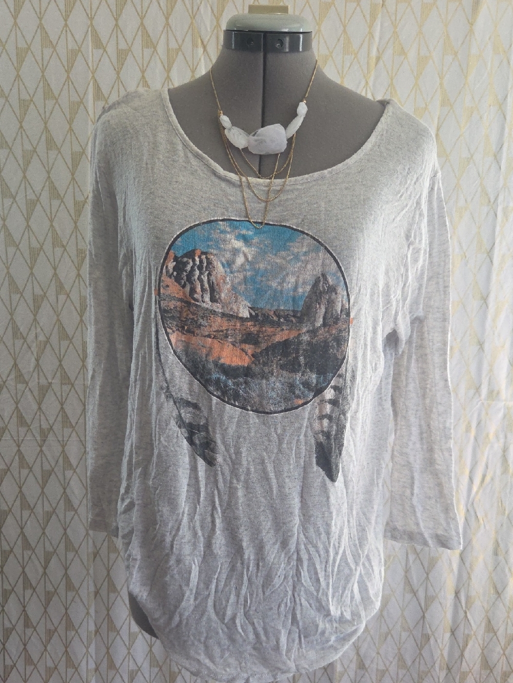 h.i.p. Light Gray Long-Sleeve Scoop Neck Top with Scenic Graphic